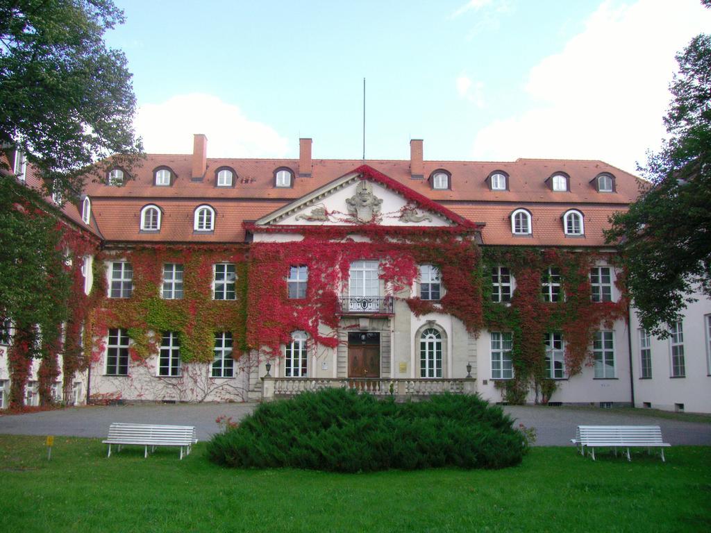 Hotel Schloss Storkau Exterior photo